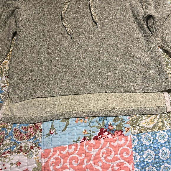 Southern Spirit Terrycloth Hoodie Woman’s Size Medium - Picture 7 of 8